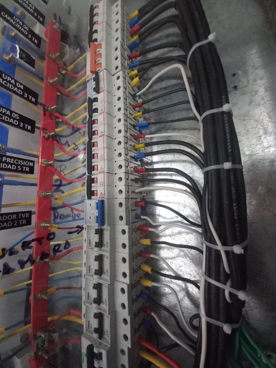 Trabajo eléctrico HBelectrics